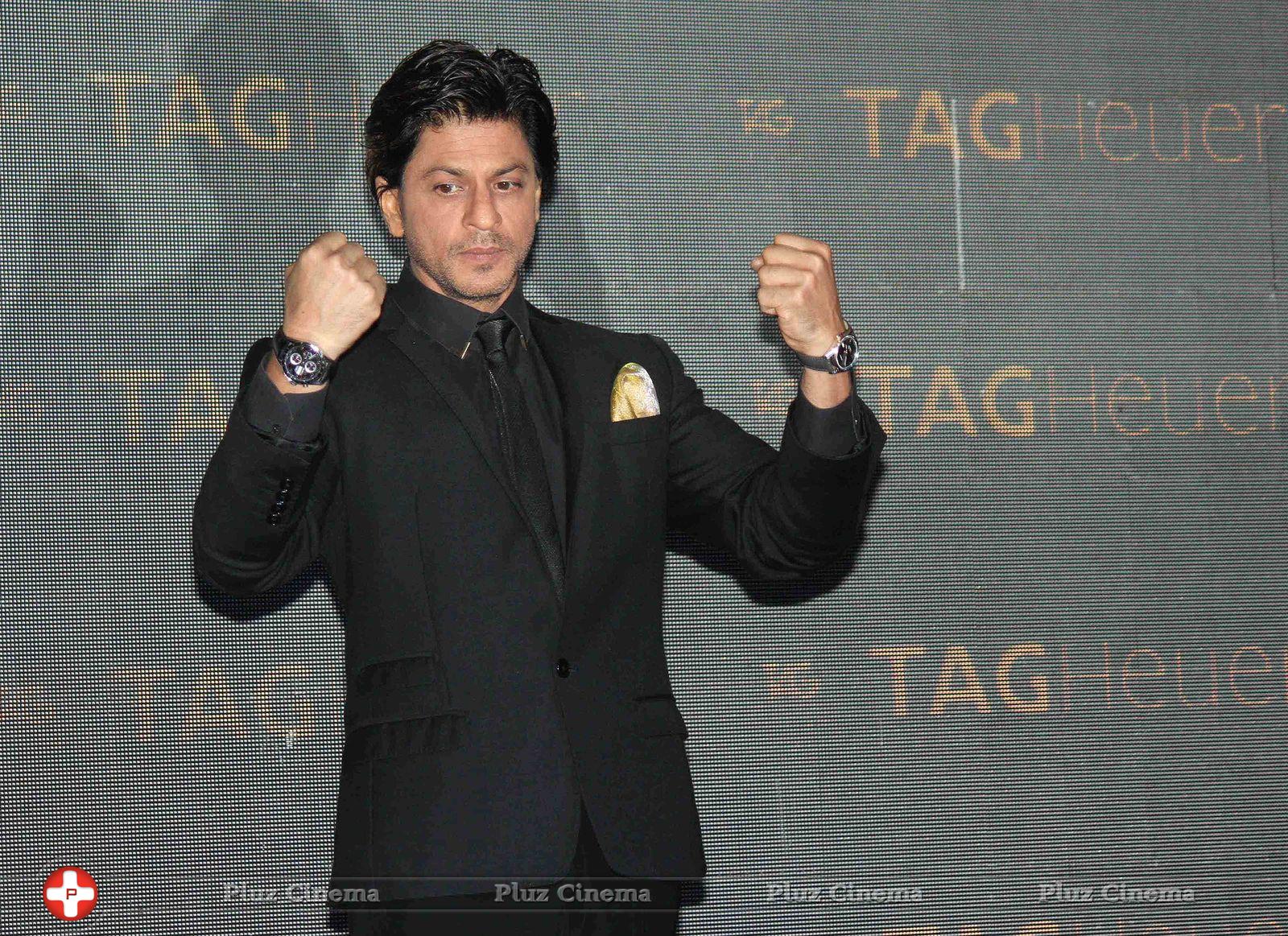 Shahrukh Khan - Shahrukh Khan unveils Tag Heuer's Golden Carrera watch collection Photos | Picture 722310