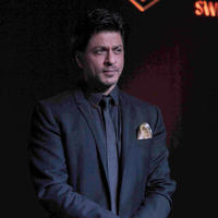 Shahrukh Khan - Shahrukh Khan unveils Tag Heuer's Golden Carrera watch collection Photos | Picture 722299