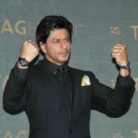 Shahrukh Khan - Shahrukh Khan unveils Tag Heuer's Golden Carrera watch collection Photos | Picture 722309