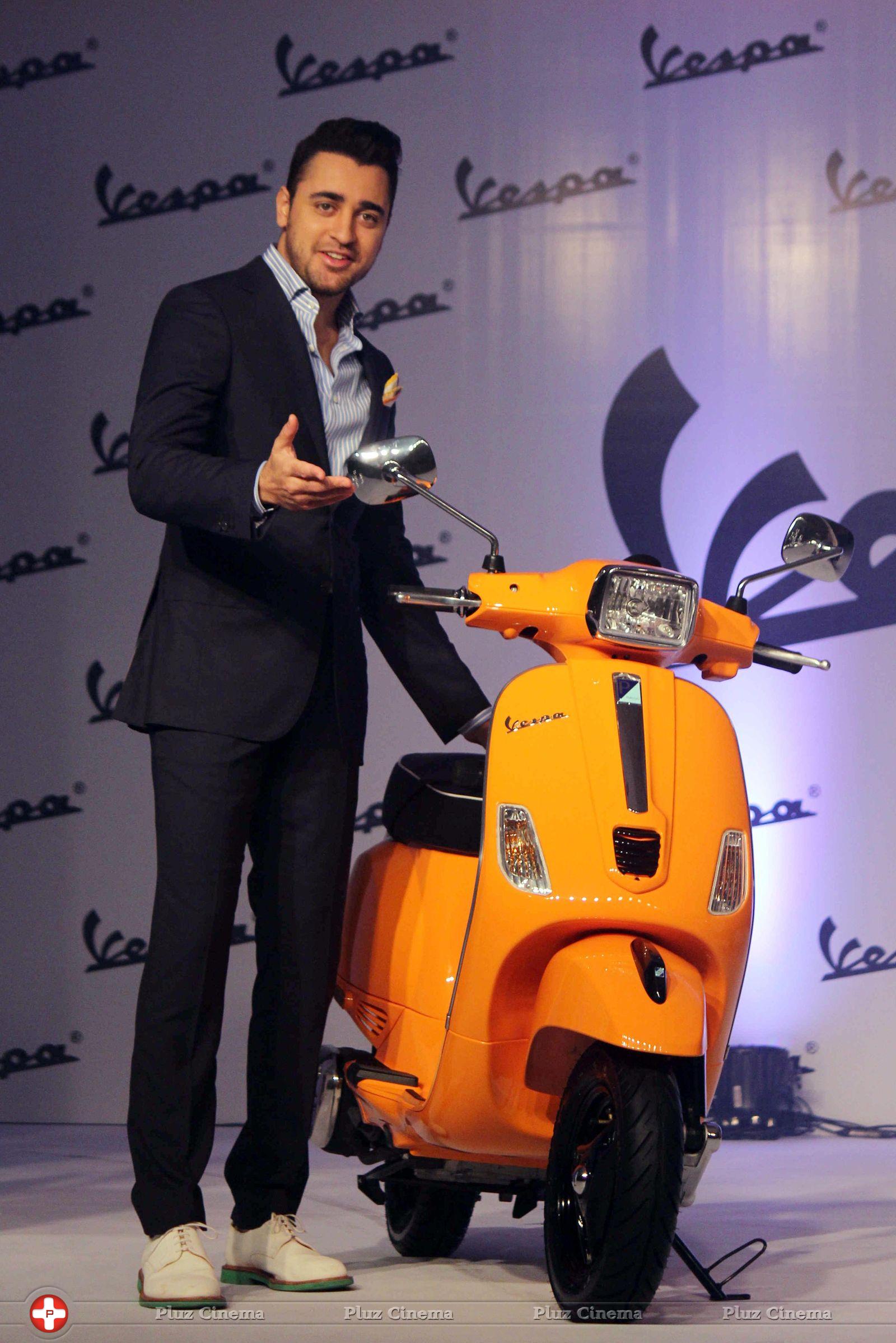 Imran Khan - Imran Khan launches Vespa S scooter Photos | Picture 723320
