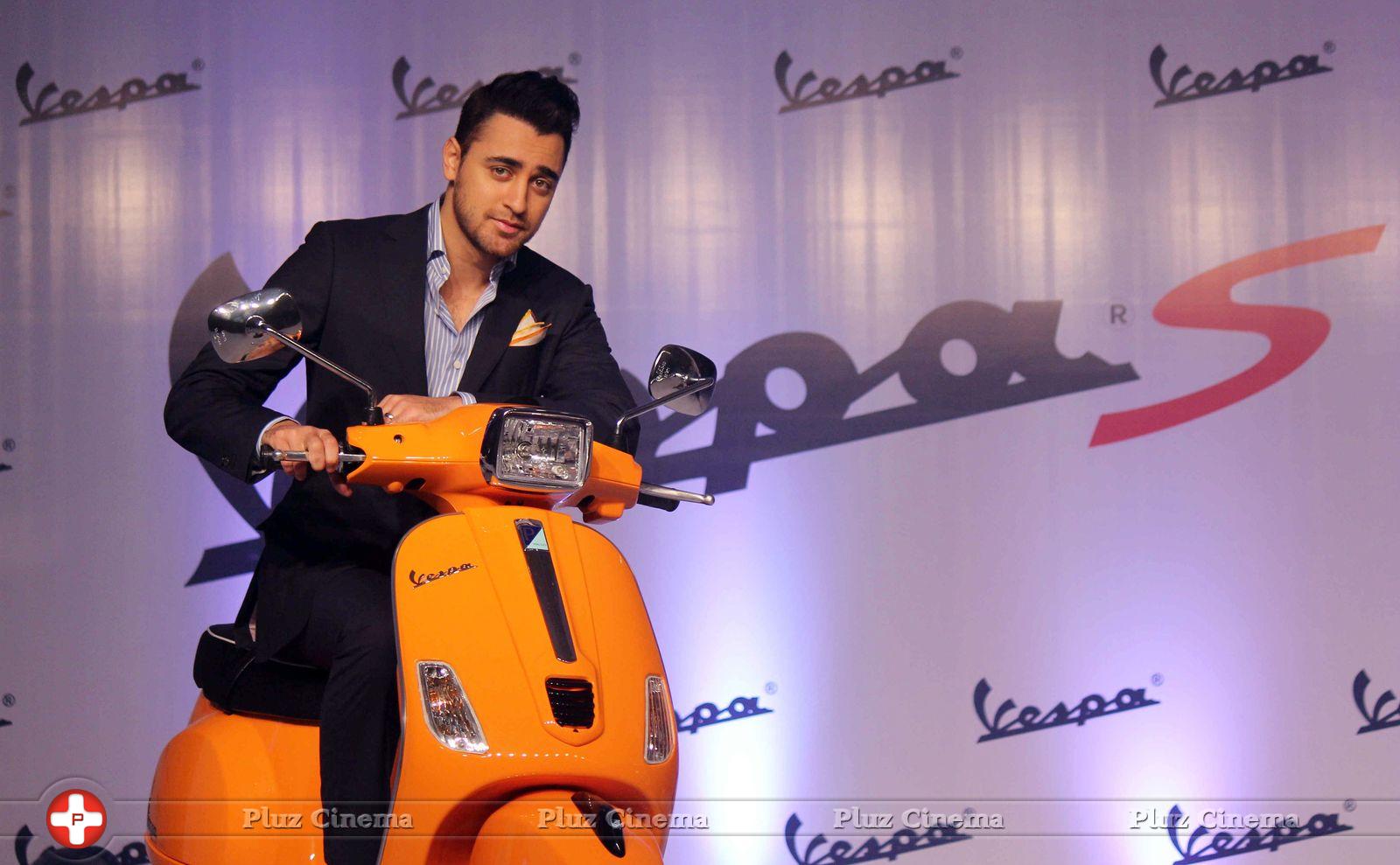 Imran Khan - Imran Khan launches Vespa S scooter Photos | Picture 723325