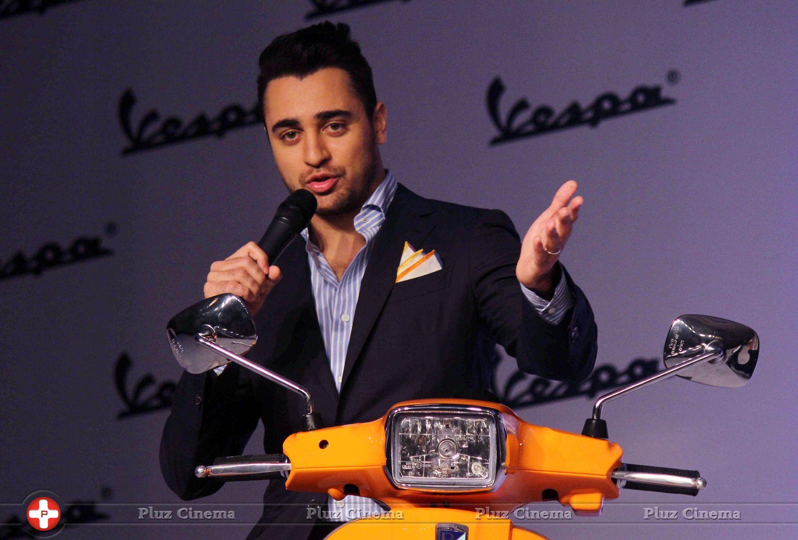 Imran Khan - Imran Khan launches Vespa S scooter Photos | Picture 723327