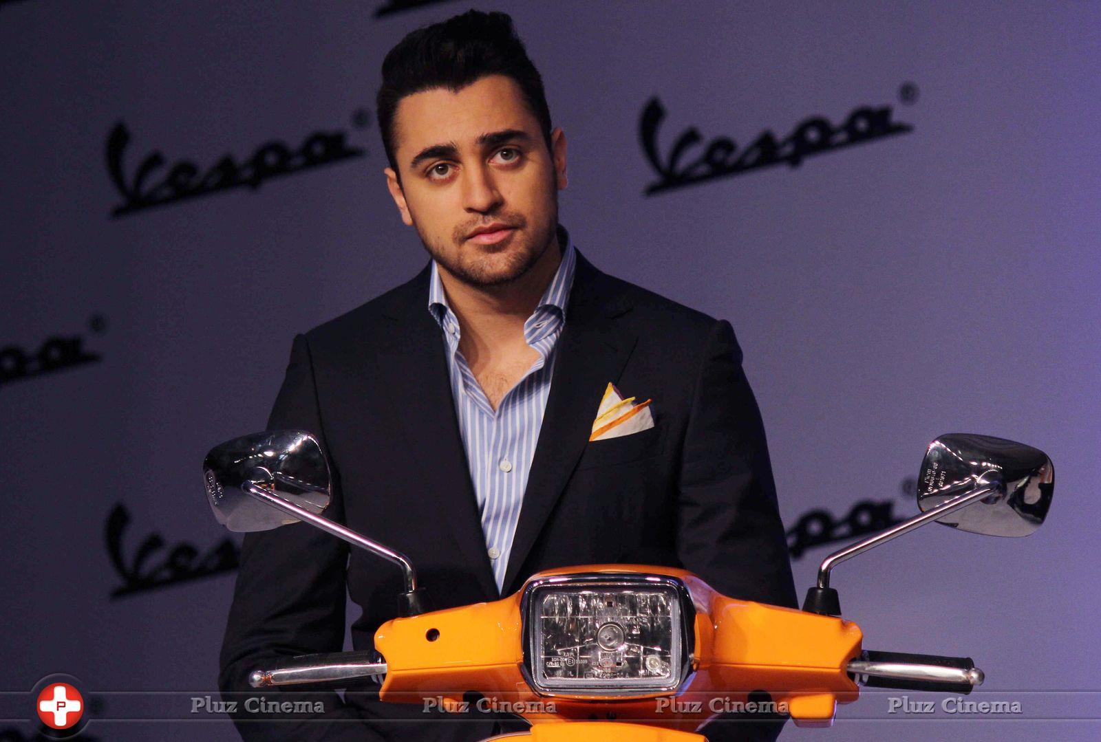 Imran Khan - Imran Khan launches Vespa S scooter Photos | Picture 723329