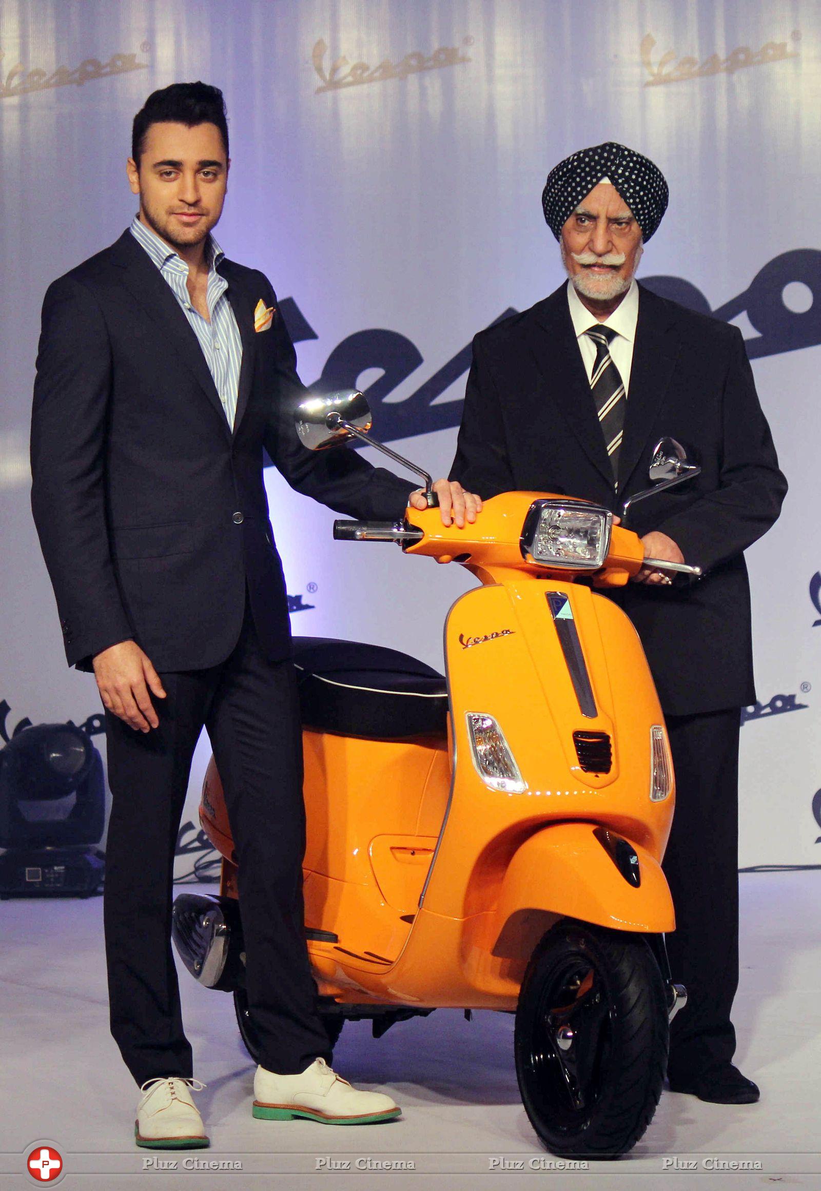 Imran Khan - Imran Khan launches Vespa S scooter Photos | Picture 723336