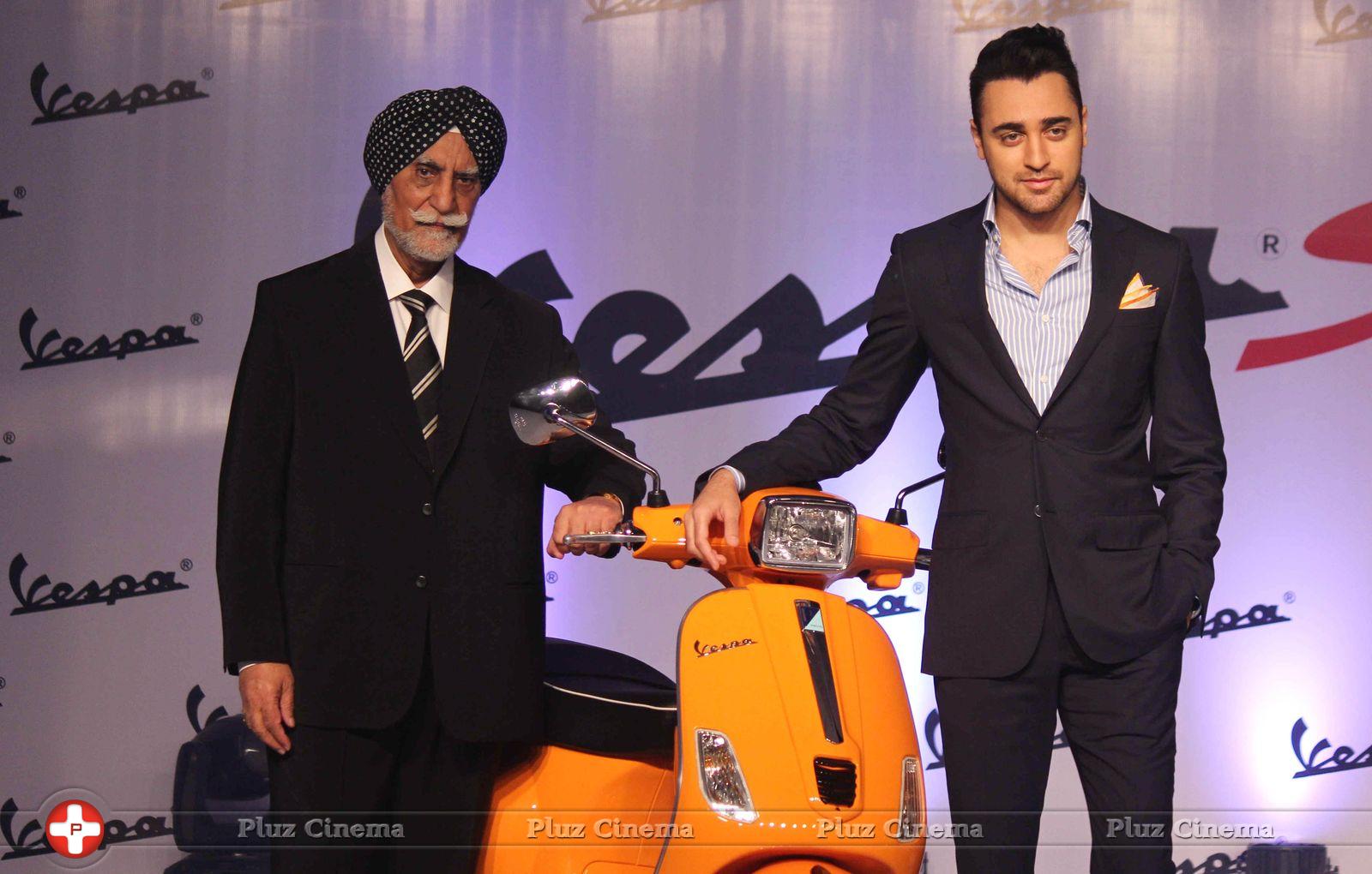 Imran Khan - Imran Khan launches Vespa S scooter Photos | Picture 723337