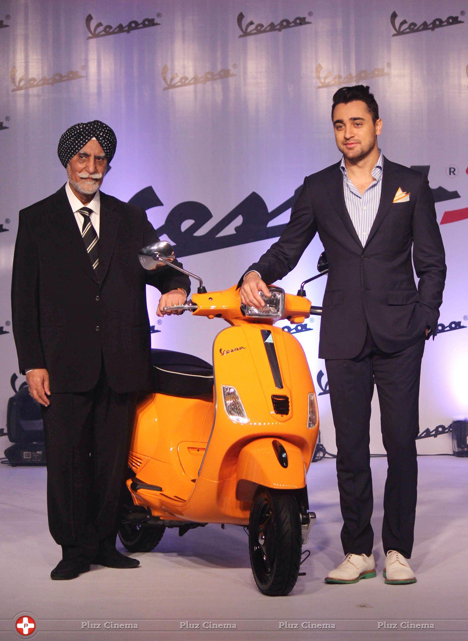 Imran Khan - Imran Khan launches Vespa S scooter Photos | Picture 723338