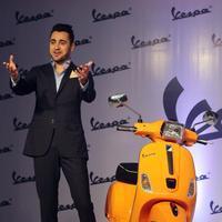 Imran Khan - Imran Khan launches Vespa S scooter Photos | Picture 723321