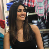 Vaani Kapoor unveils Max Summer 2014 collection Photos | Picture 723290
