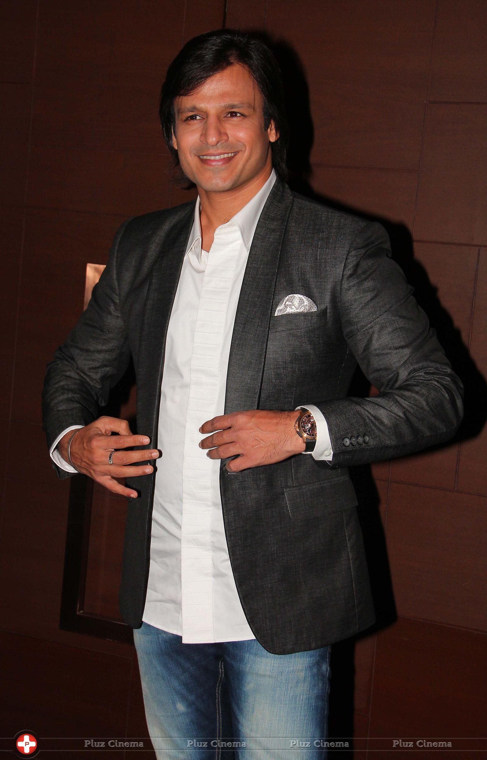 Vivek Oberoi - Bollywood Celebrities attend 'In an artist's mind' party Photos | Picture 723978