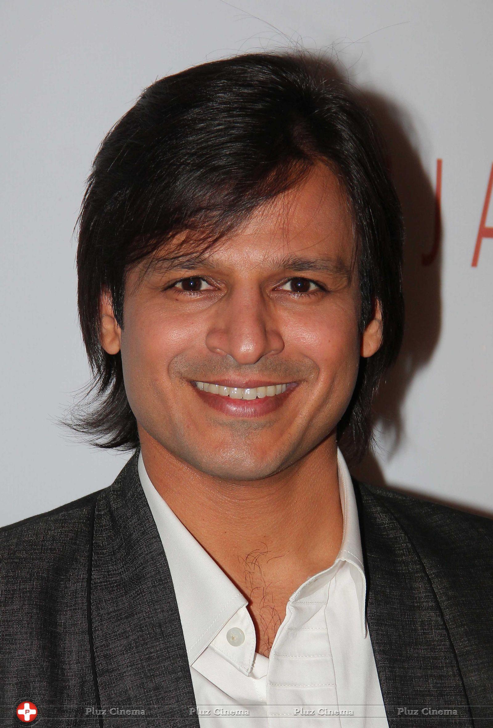 Vivek Oberoi - Bollywood Celebrities attend 'In an artist's mind' party Photos | Picture 723980
