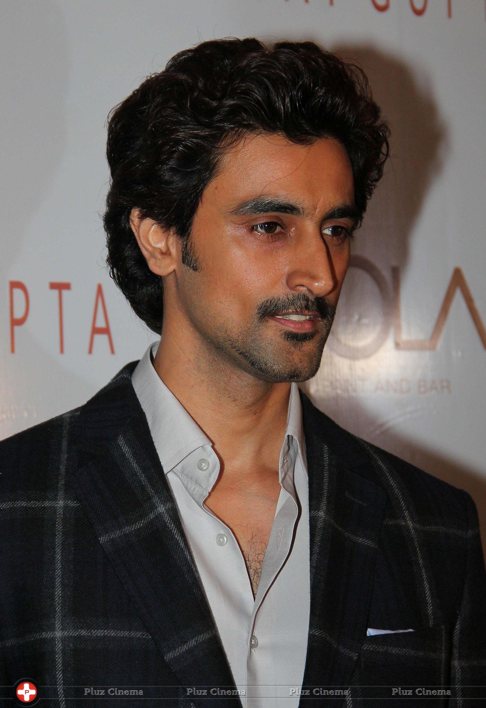 Kunal Kapoor - Bollywood Celebrities attend 'In an artist's mind' party Photos | Picture 723986