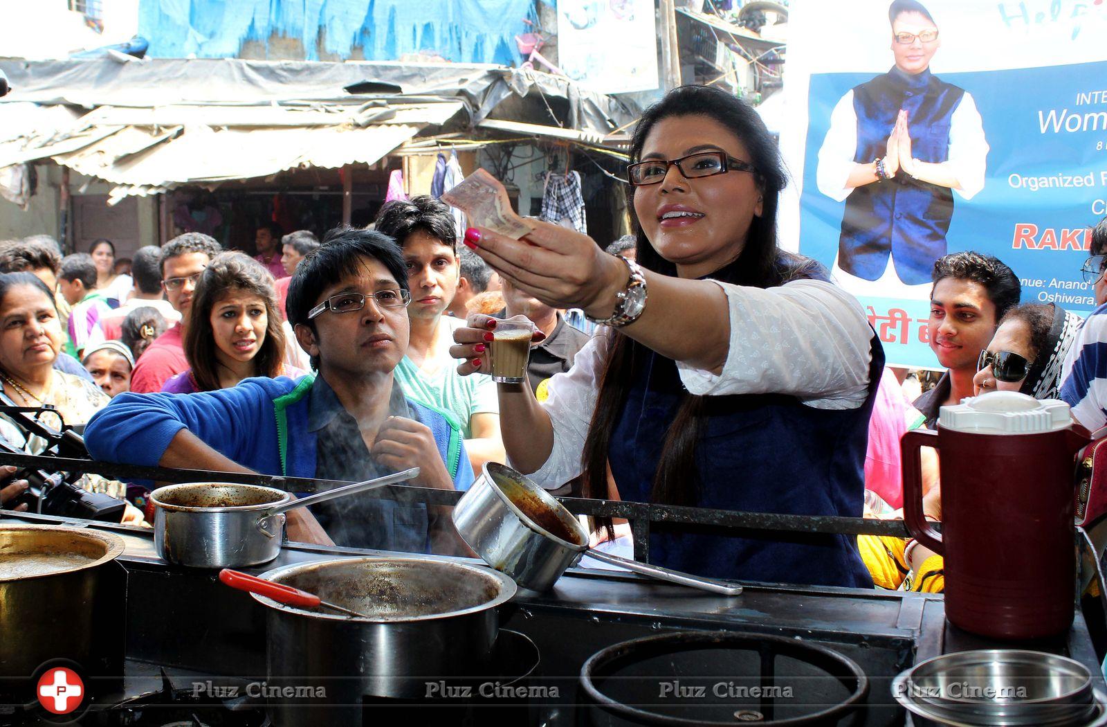 Rakhi Sawant - Rakhi Sawant distributes dustbins to needy people Stills | Picture 725338