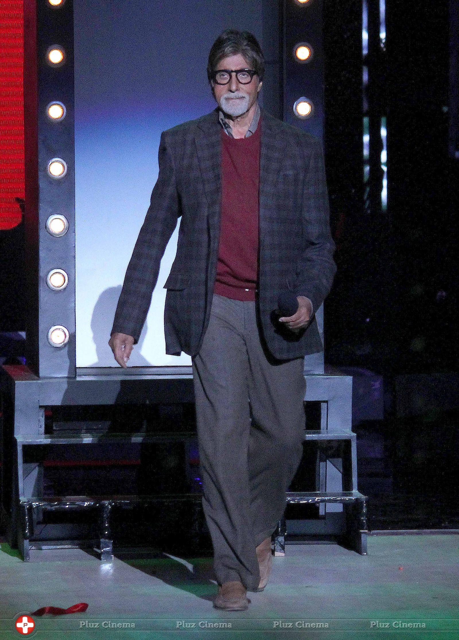 Amitabh Bachchan - Amitabh Bachchan promotes film Bhootnath Returns on the set of India's Got Talent Season 5 | Picture 725476