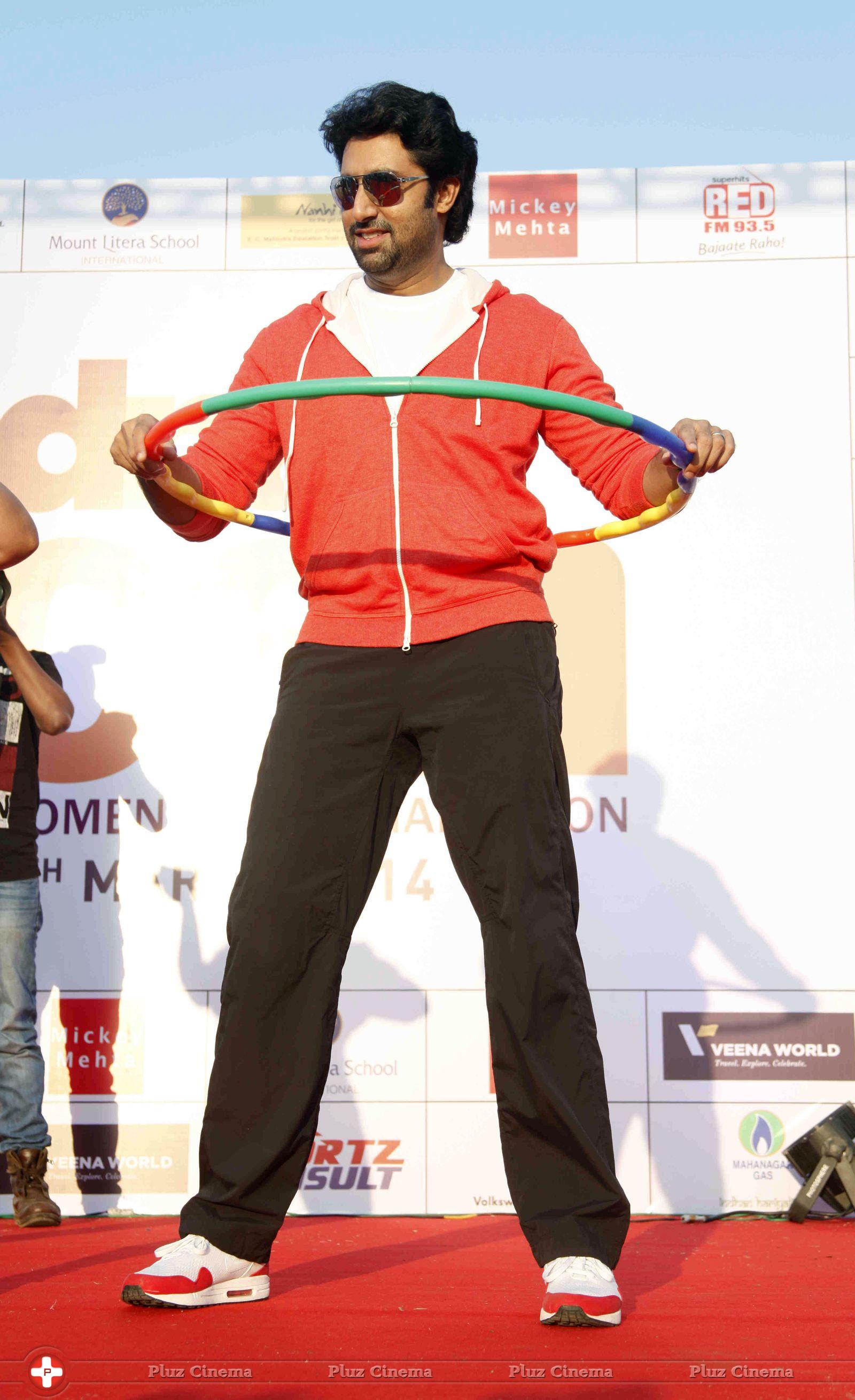 Abhishek Bachchan - DNA I Can Women's Half Marathon 2014 Photos | Picture 725753