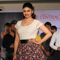 Prachi Desai - Prachi Desai walks the ramp at Central's fashion show Stills | Picture 725844