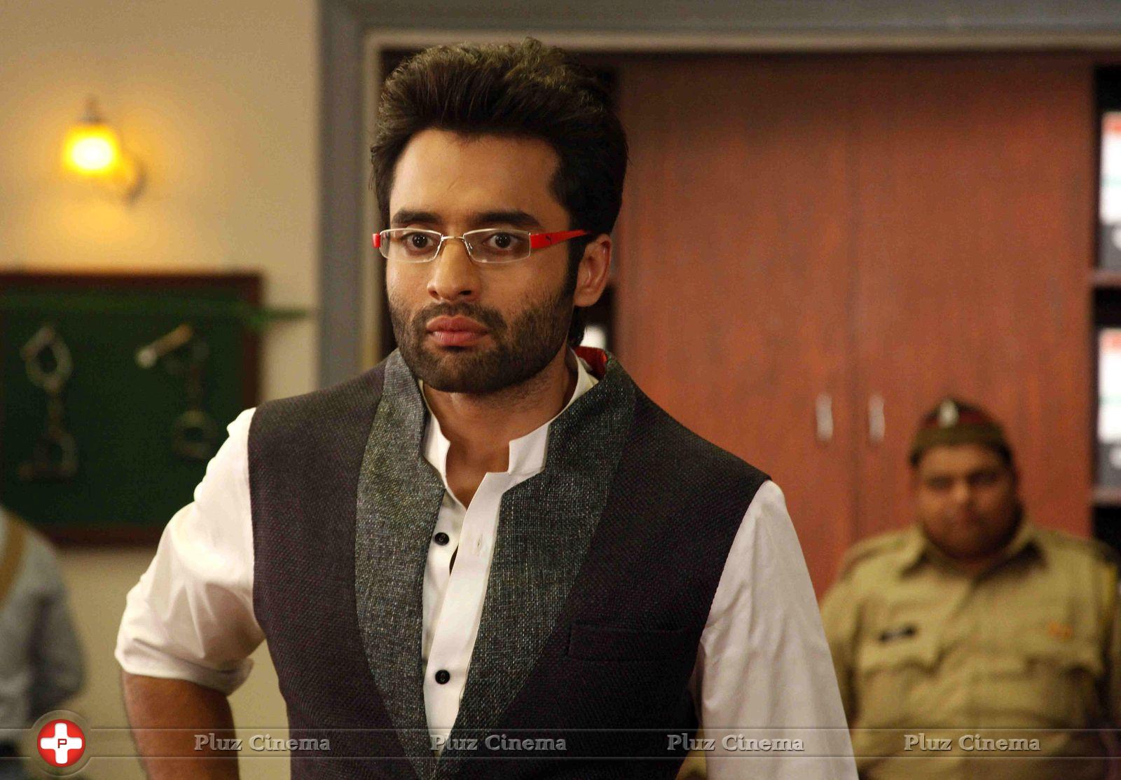 Jackky Bhagnani - Promotion of film Youngistaan on the set of FIR Photos | Picture 726401