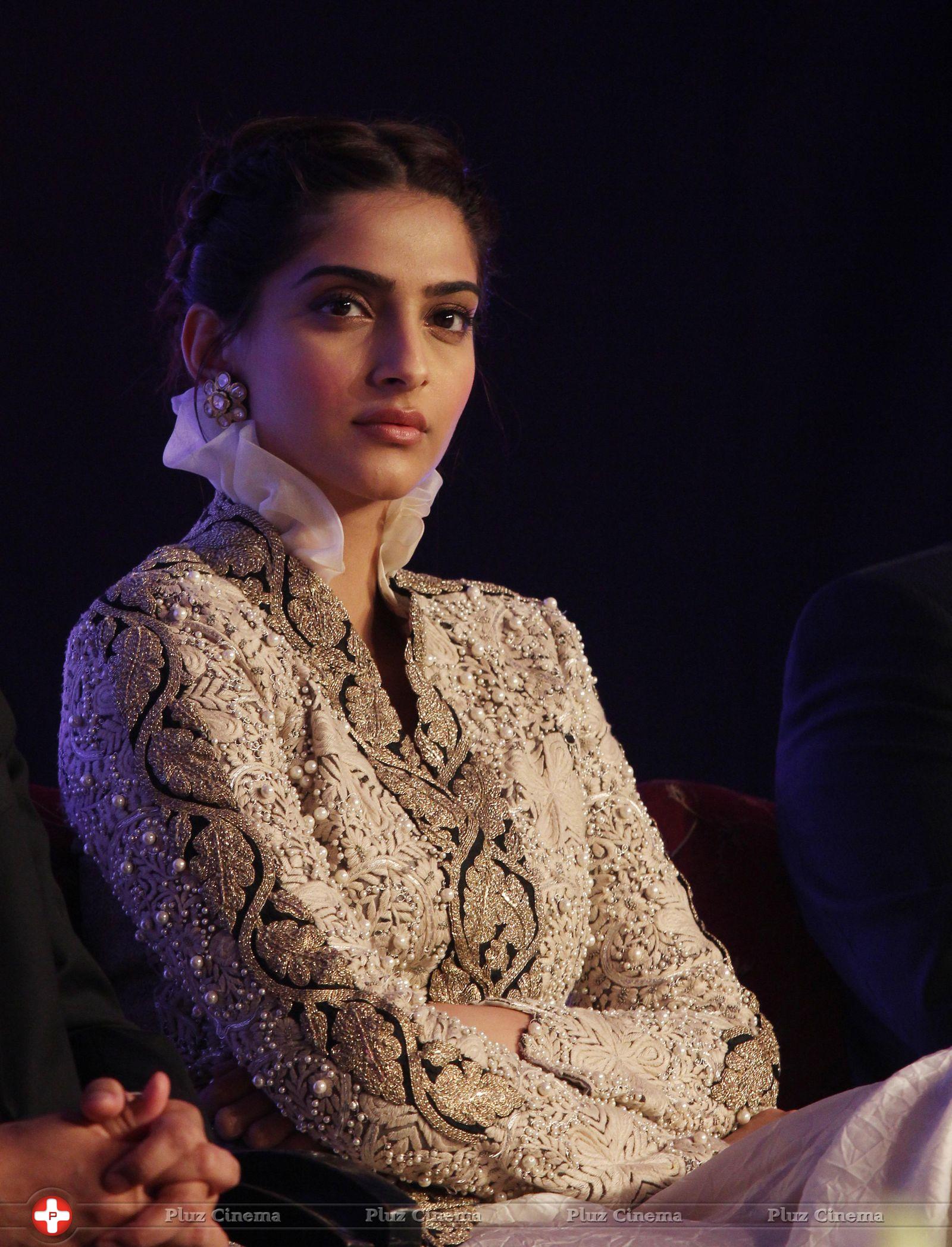 Sonam Kapoor Ahuja - FICCI Frames 2014 Day 1 Photos | Picture 726923