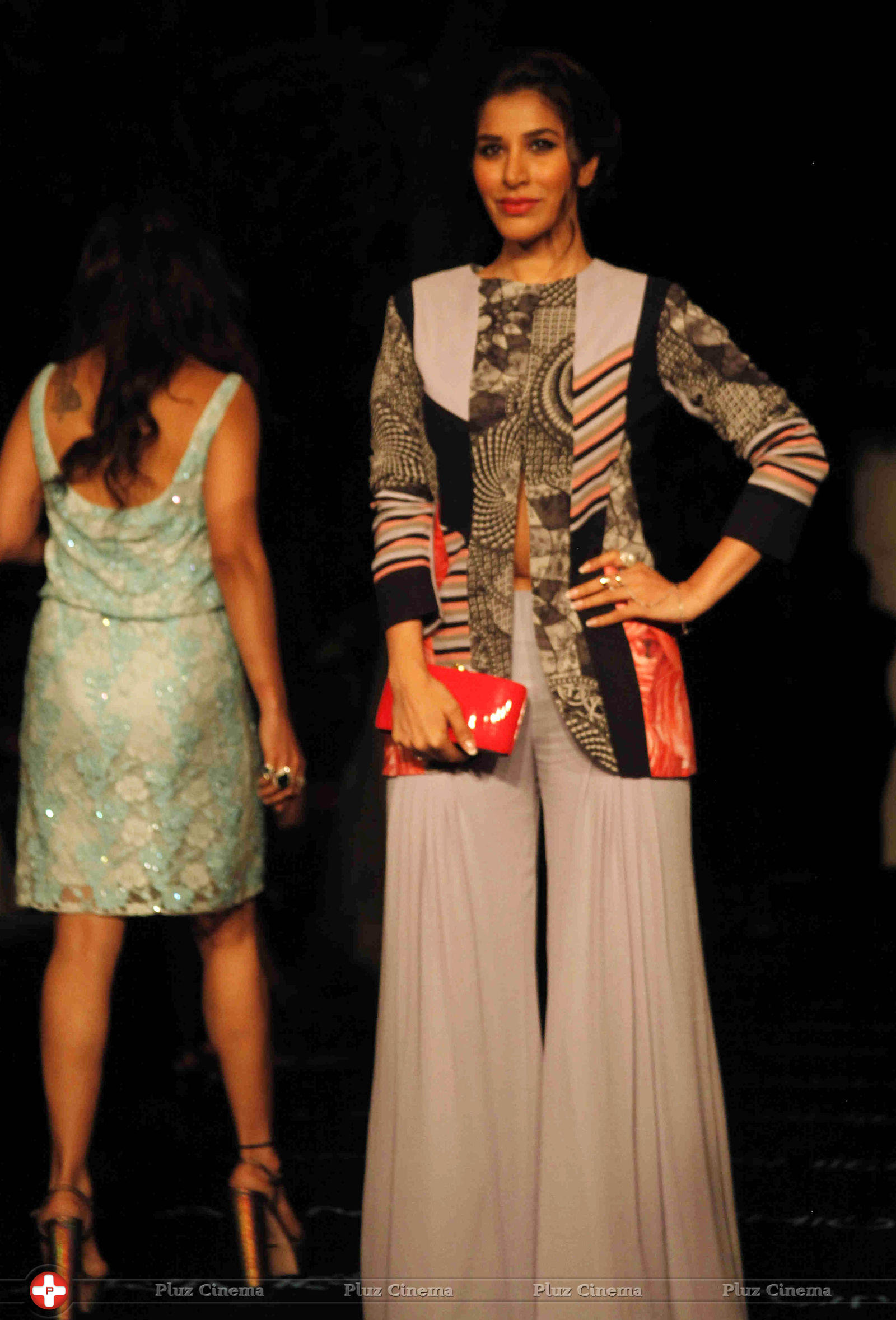 Sophie Choudry - Lakme Fashion Week Summer Resort 2014 Day 1 Photos | Picture 726882