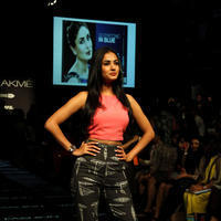Sonal Chauhan - Lakme Fashion Week Summer Resort 2014 Day 2 Photos | Picture 727041