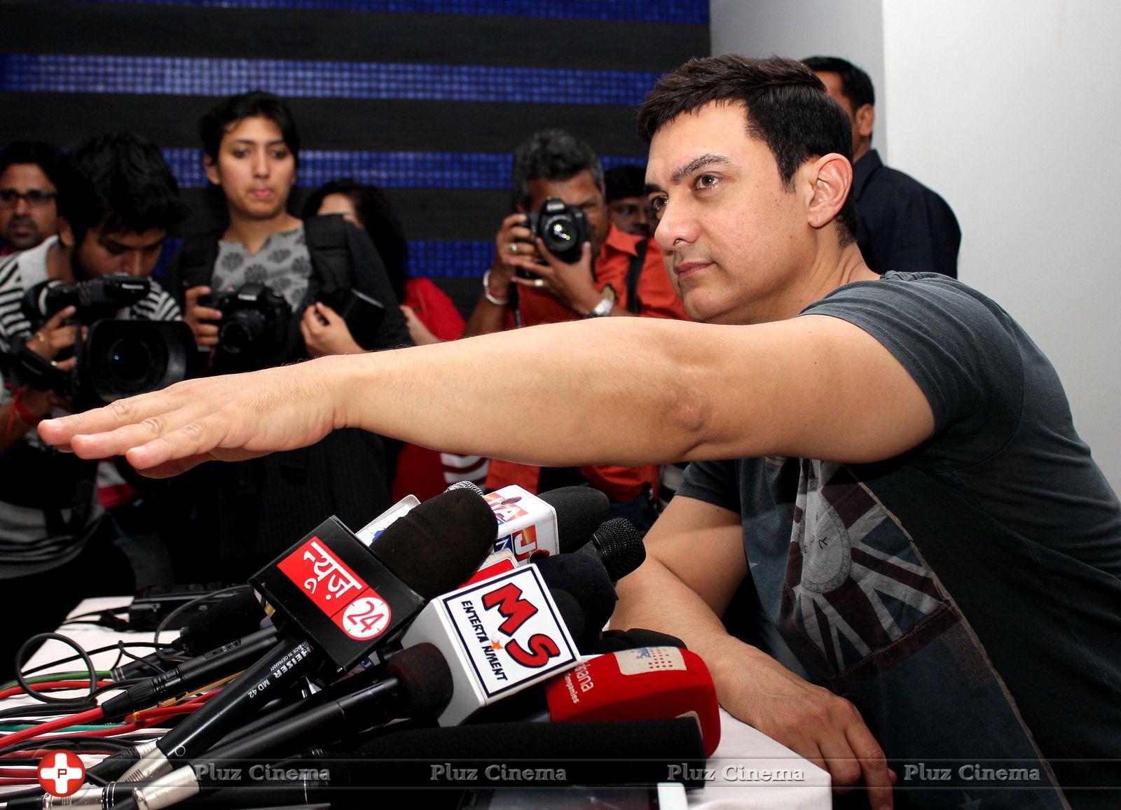 Aamir Khan - Aamir Khan celebrates his 49th birthday Photos | Picture 727907