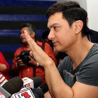 Aamir Khan - Aamir Khan celebrates his 49th birthday Photos
