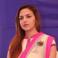 Esha Deol - Esha Deol launches free computer education for youth Stills | Picture 727872
