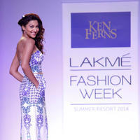 Gauhar Khan - Lakme Fashion Week Summer Resort 2014 Day 5 Photos | Picture 728141