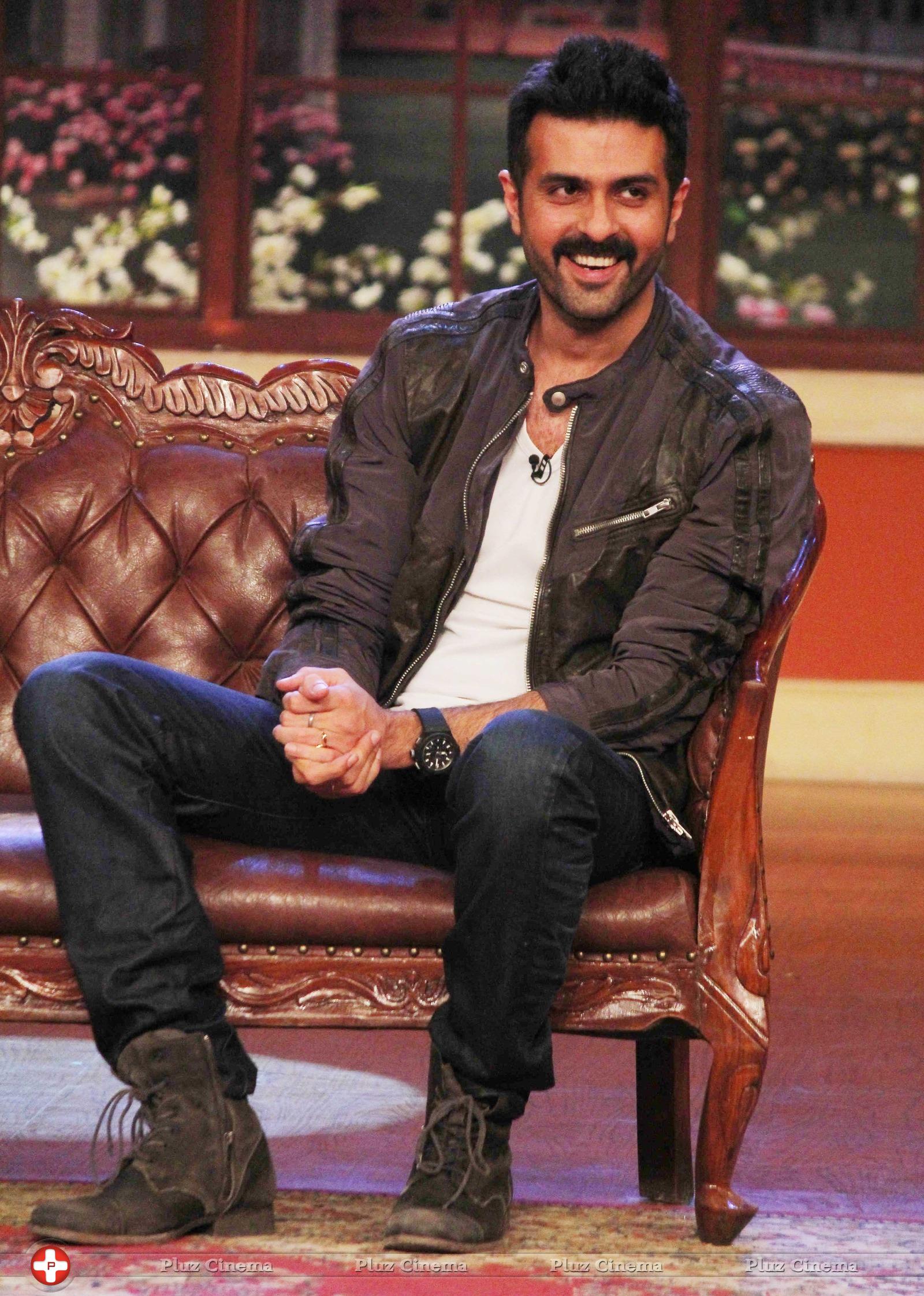 Harman Baweja - Promotion of film Dishkiyaoon on the sets of Comedy Nights with Kapil Photos | Picture 728026