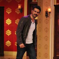Harman Baweja - Promotion of film Dishkiyaoon on the sets of Comedy Nights with Kapil Photos | Picture 728016