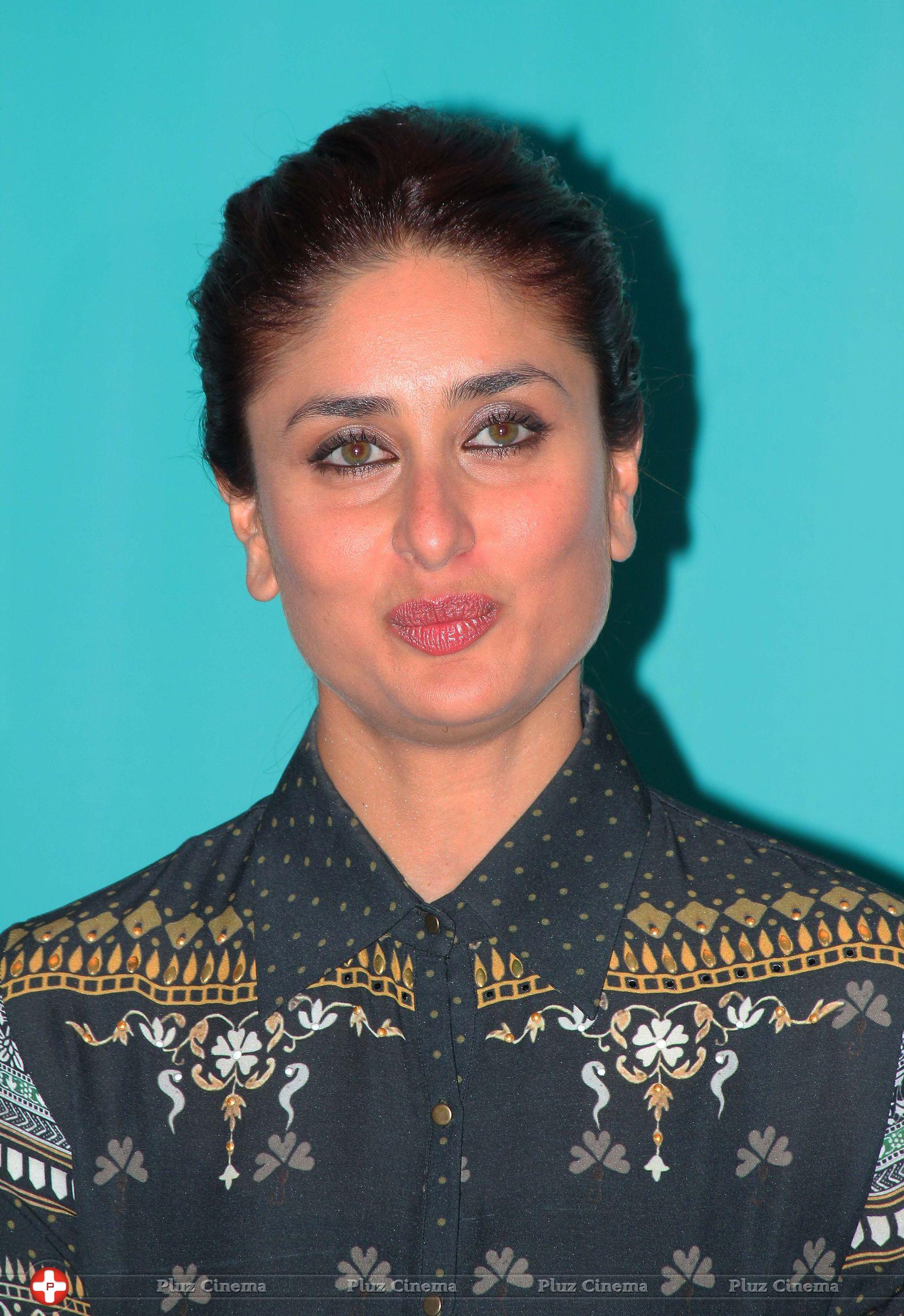 Kareena Kapoor - Kareena Kapoor at the Launch of Book Dont Lose out, Work out Photos | Picture 729210