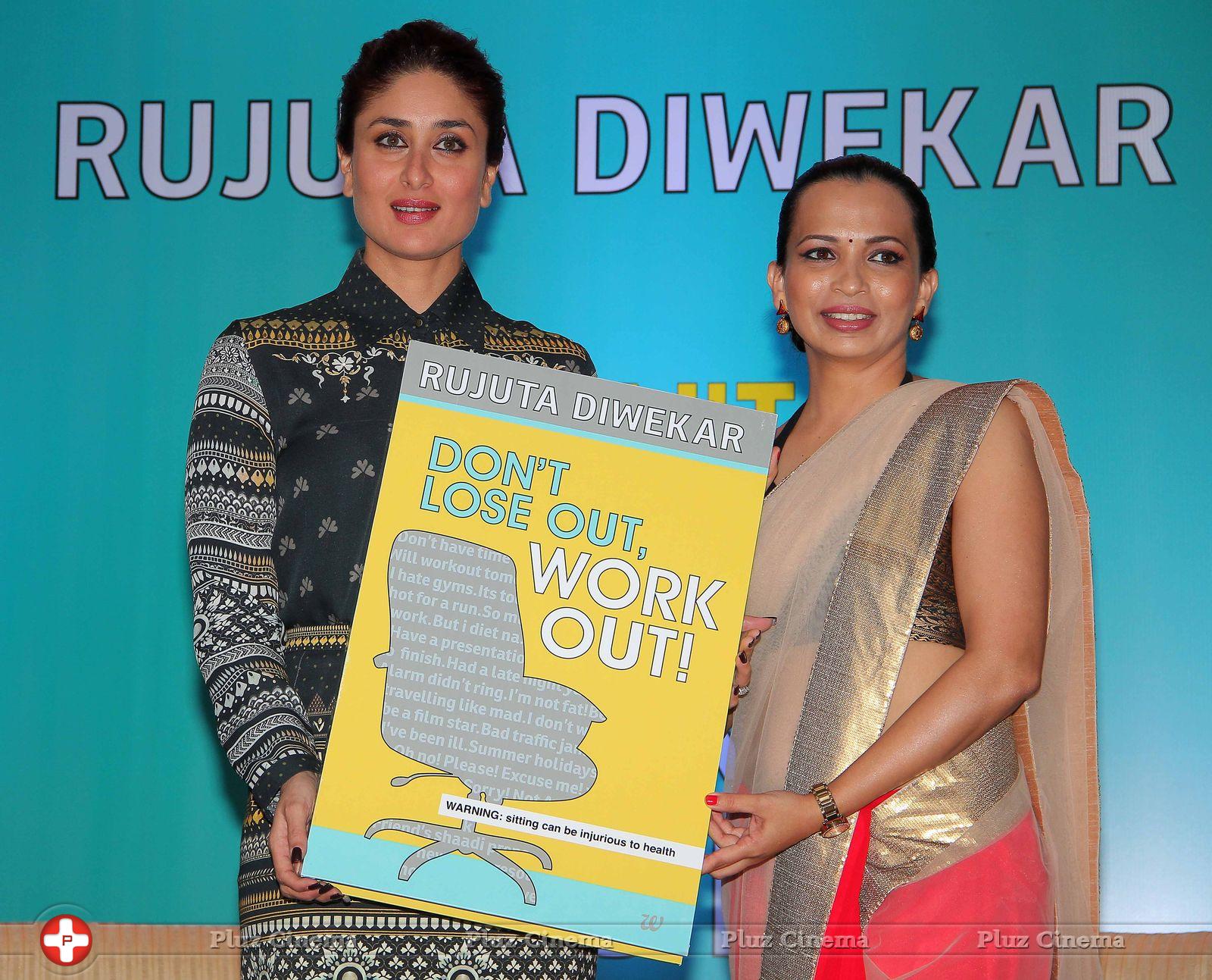 Kareena Kapoor at the Launch of Book Dont Lose out, Work out Photos | Picture 729213