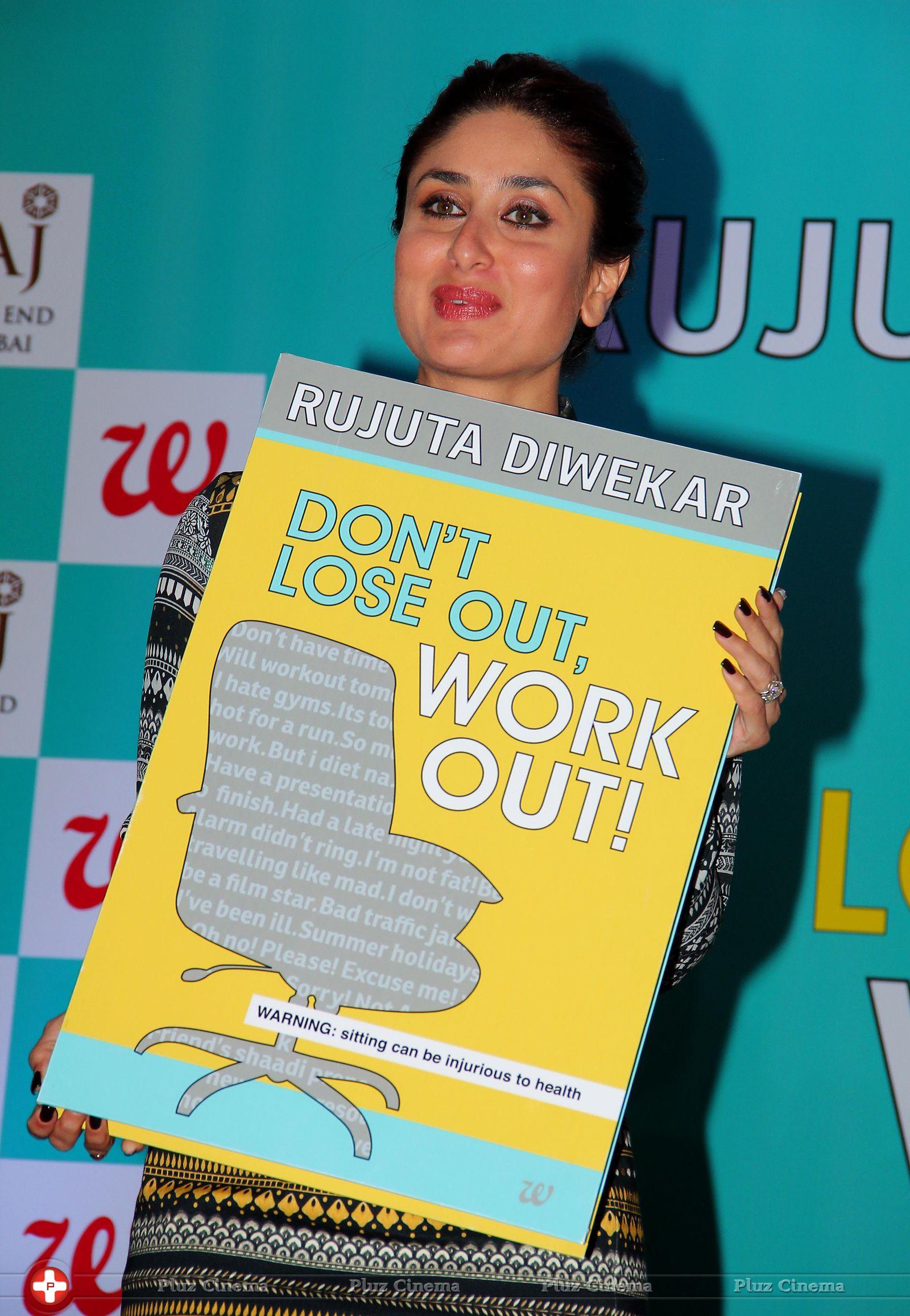 Kareena Kapoor - Kareena Kapoor at the Launch of Book Dont Lose out, Work out Photos | Picture 729217
