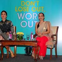 Kareena Kapoor at the Launch of Book Dont Lose out, Work out Photos | Picture 729207