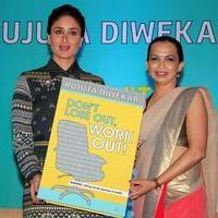 Kareena Kapoor at the Launch of Book Dont Lose out, Work out Photos | Picture 729214
