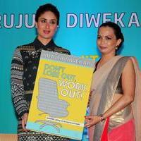 Kareena Kapoor at the Launch of Book Dont Lose out, Work out Photos | Picture 729215