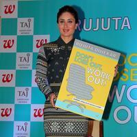 Kareena Kapoor - Kareena Kapoor at the Launch of Book Dont Lose out, Work out Photos | Picture 729220