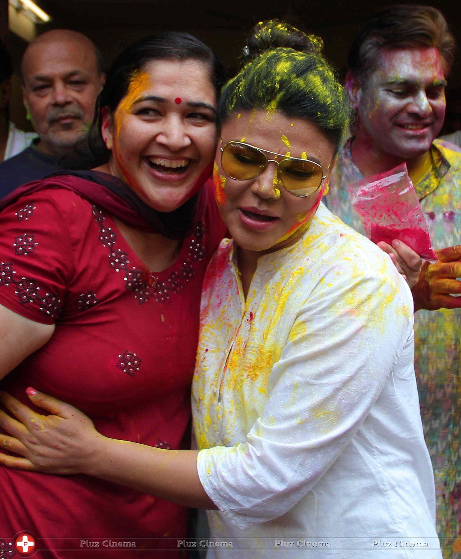 Rakhi Sawant - Celebrities enjoy Holi 2014 Photos | Picture 729589