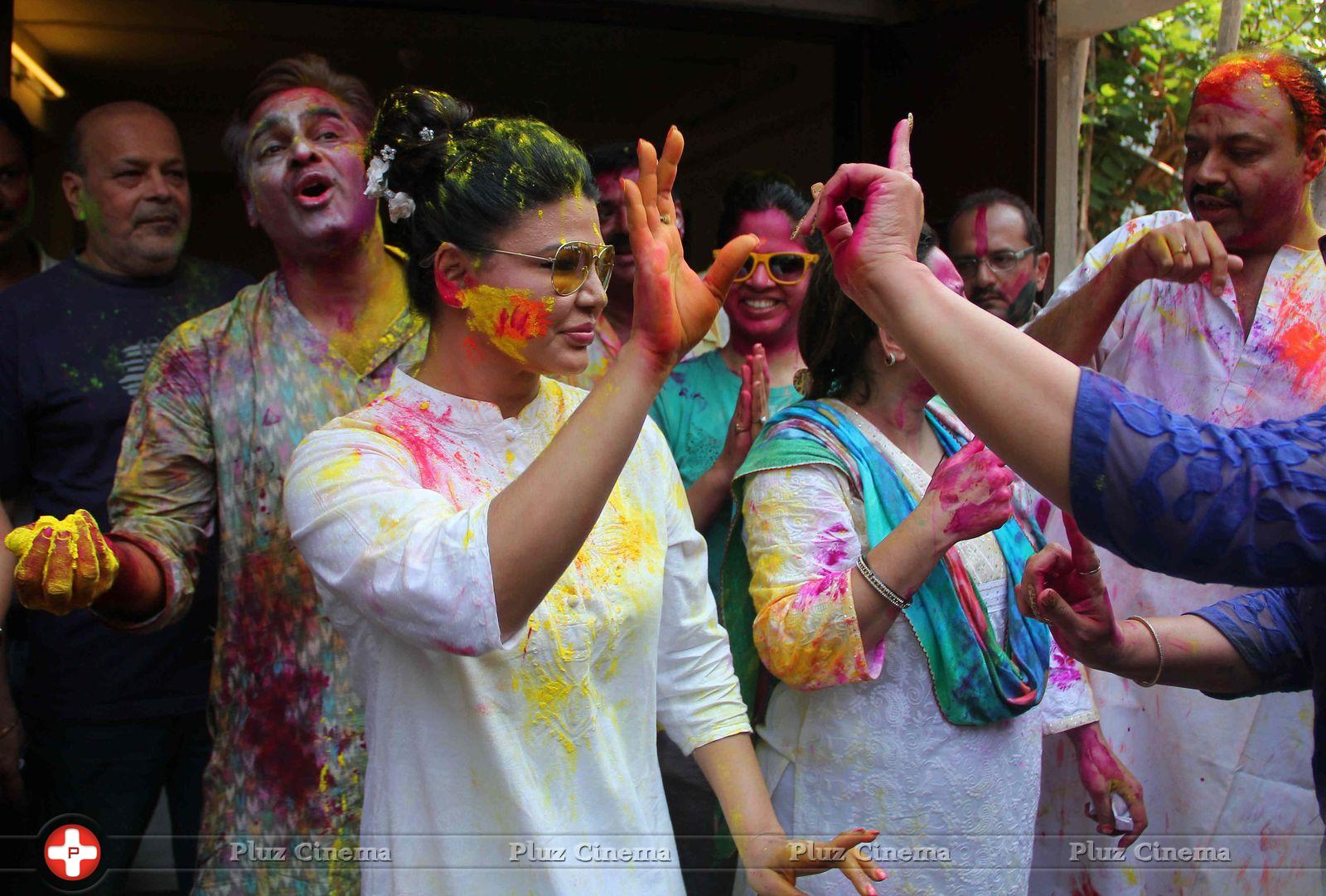 Rakhi Sawant - Celebrities enjoy Holi 2014 Photos | Picture 729592