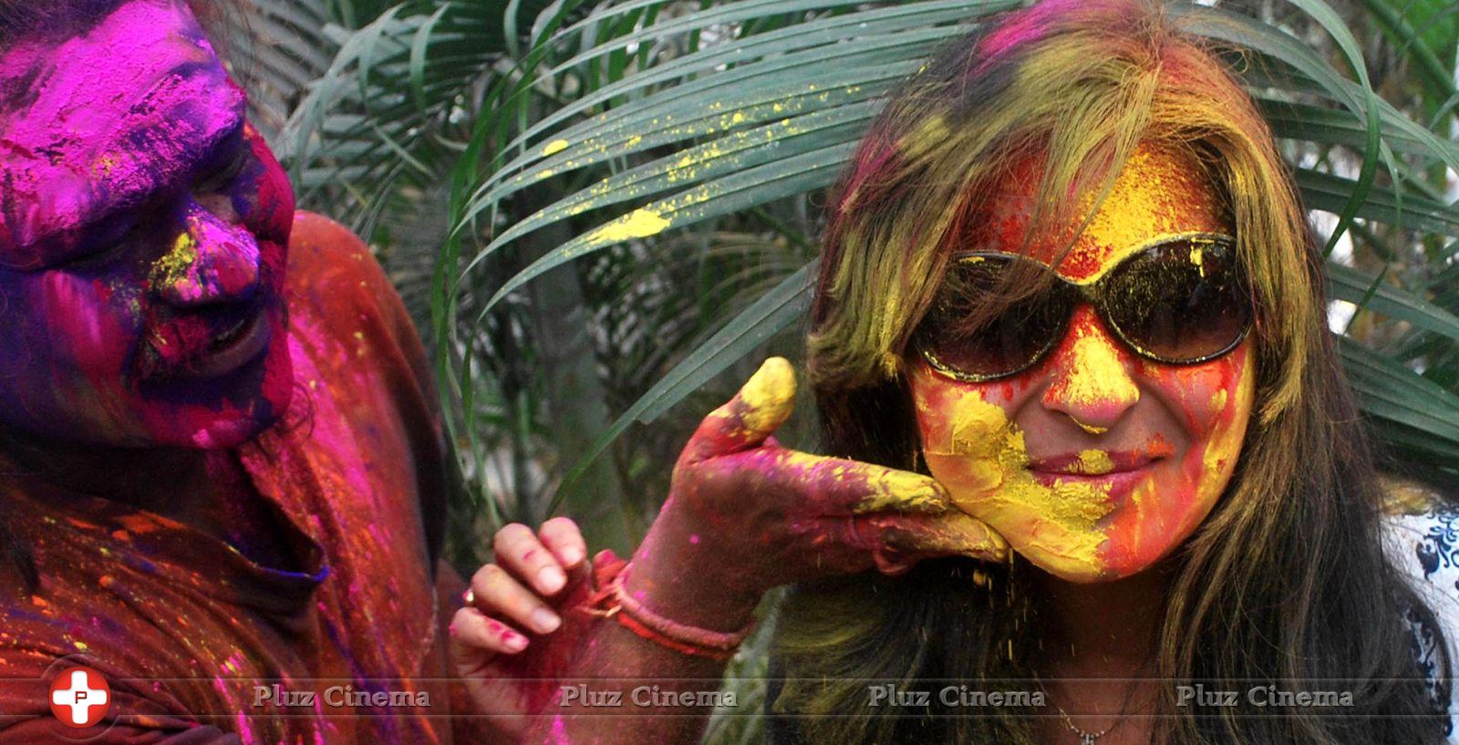 Celebrities enjoy Holi 2014 Photos | Picture 729607