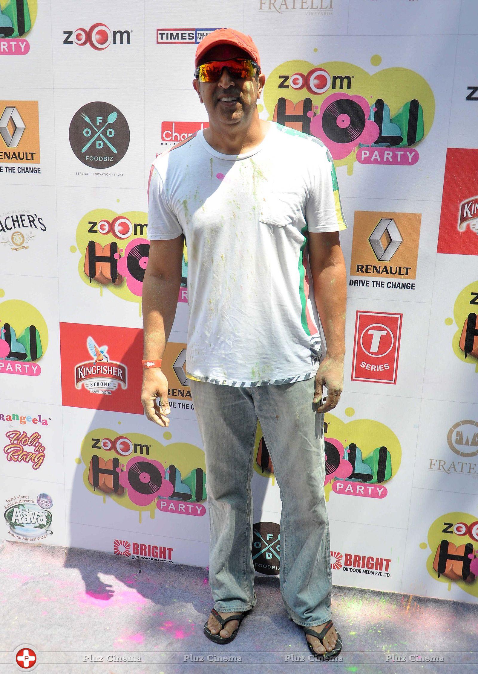 Vindu Dara Singh - Celebrities enjoy Holi 2014 Photos | Picture 729617