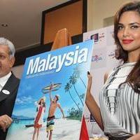 Esha Gupta - Esha Gupta promotes Tourism Malaysia Stills | Picture 730439