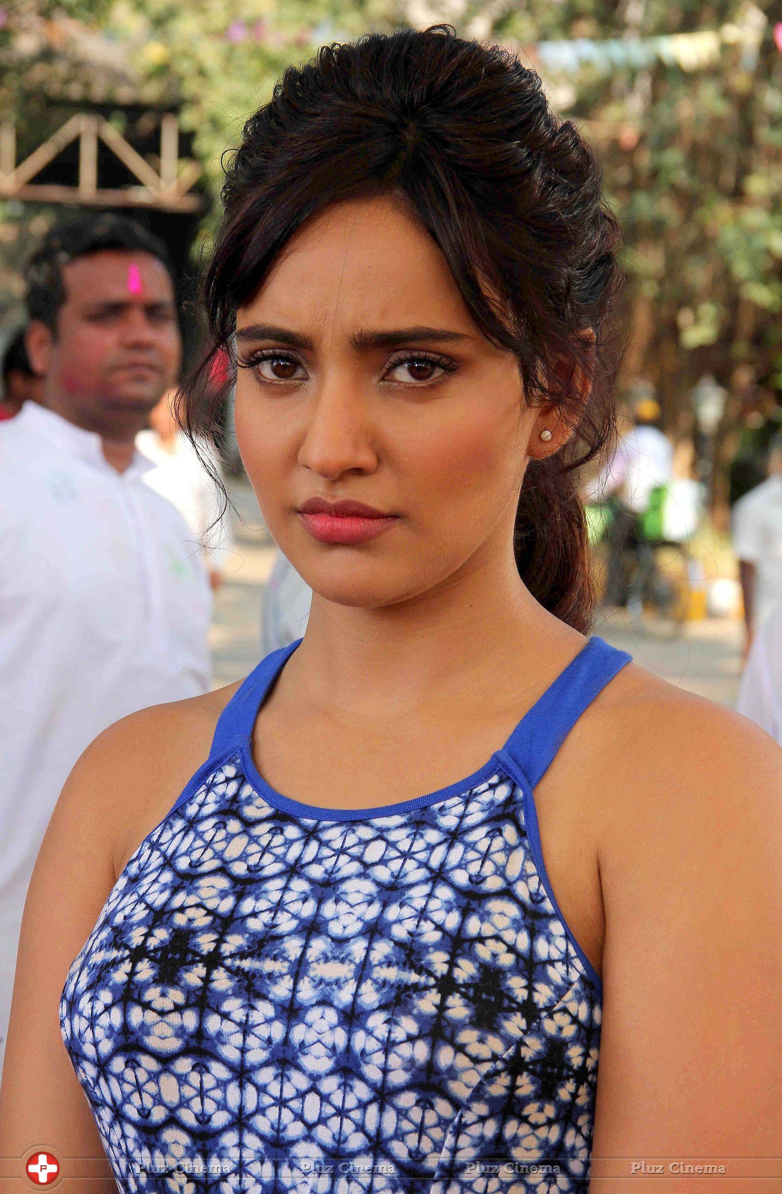 Neha Sharma - Promotion of film Youngistan on TV serial Nandini Photos | Picture 730610