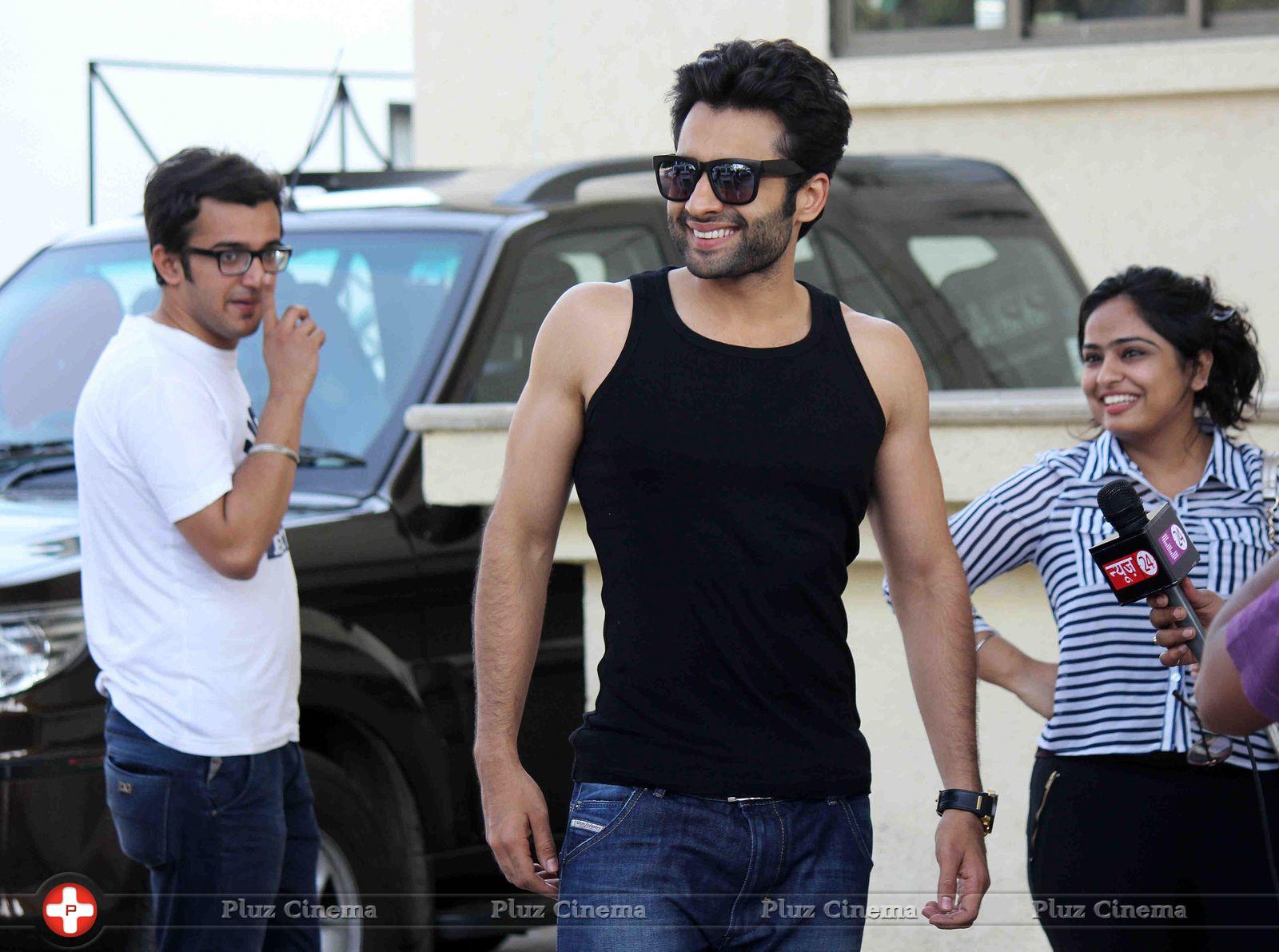 Jackky Bhagnani - Jackky Bhagnani promotes his film Youngistaan on the sets of Boogie Woogie Photos | Picture 733321