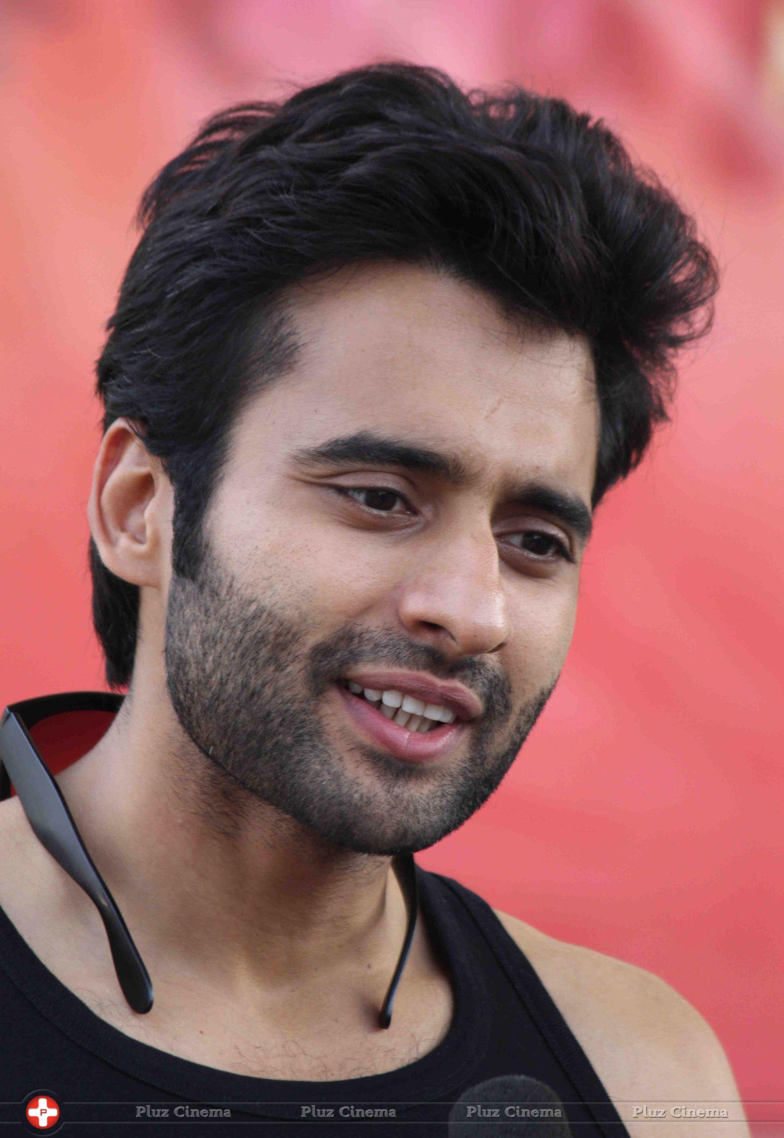 Jackky Bhagnani - Jackky Bhagnani promotes his film Youngistaan on the sets of Boogie Woogie Photos | Picture 733322