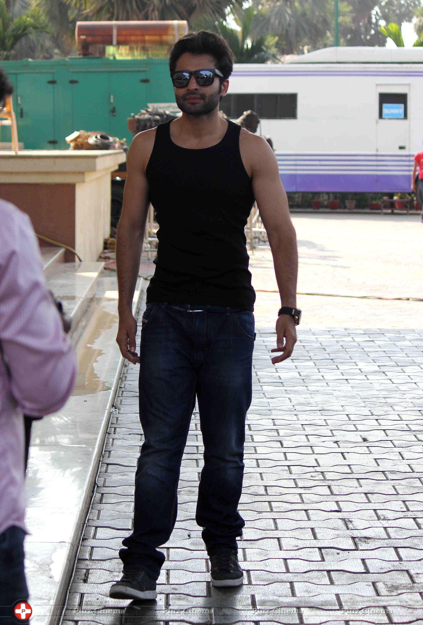 Jackky Bhagnani - Jackky Bhagnani promotes his film Youngistaan on the sets of Boogie Woogie Photos | Picture 733332