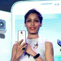 Freida Pinto - Freida Pinto launches Samsung S5 smart phone Stills