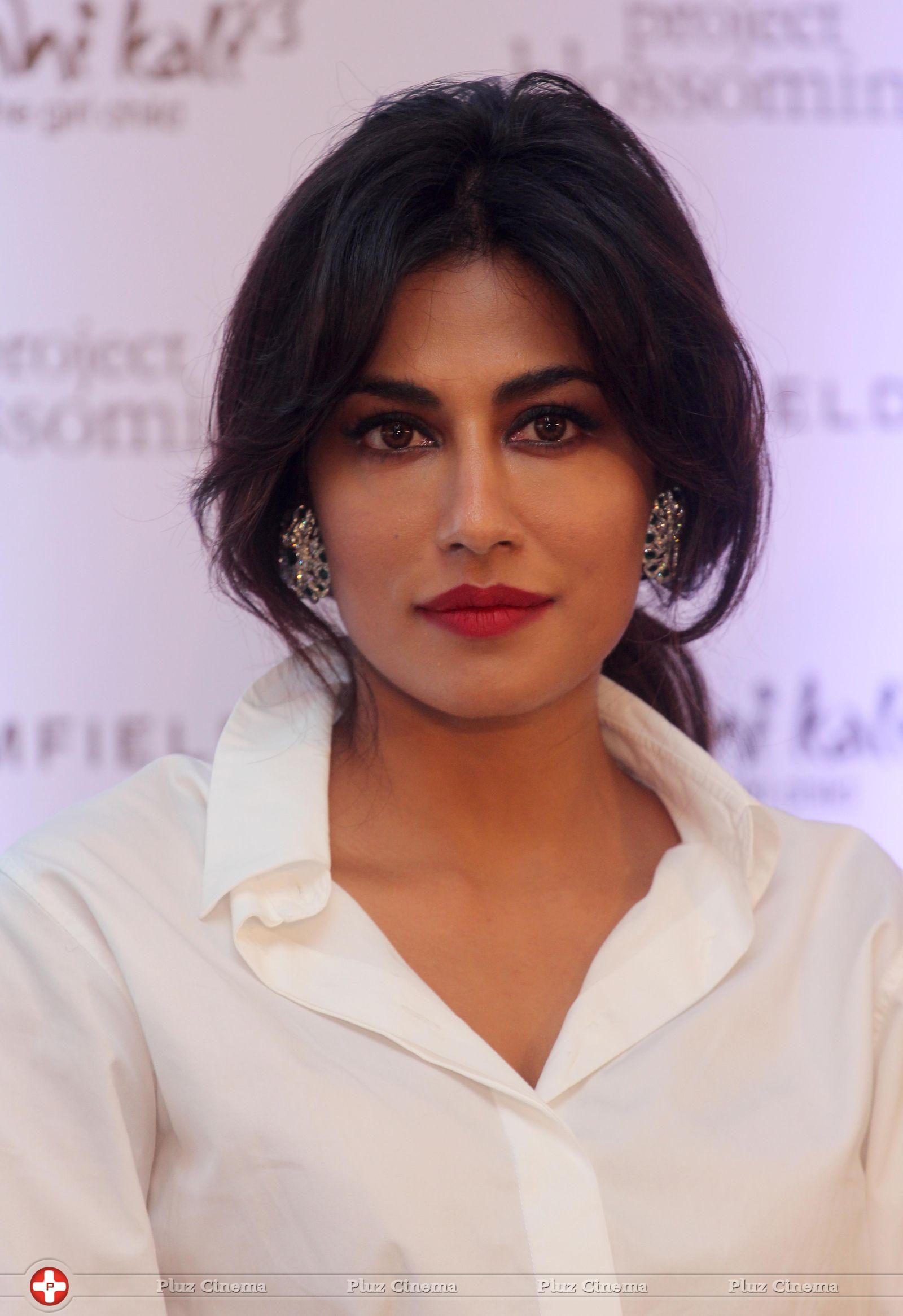 Chitrangada Singh - Chitrangada Singh at unveiling of Project Blossoming by Gemfield Photos | Picture 734936