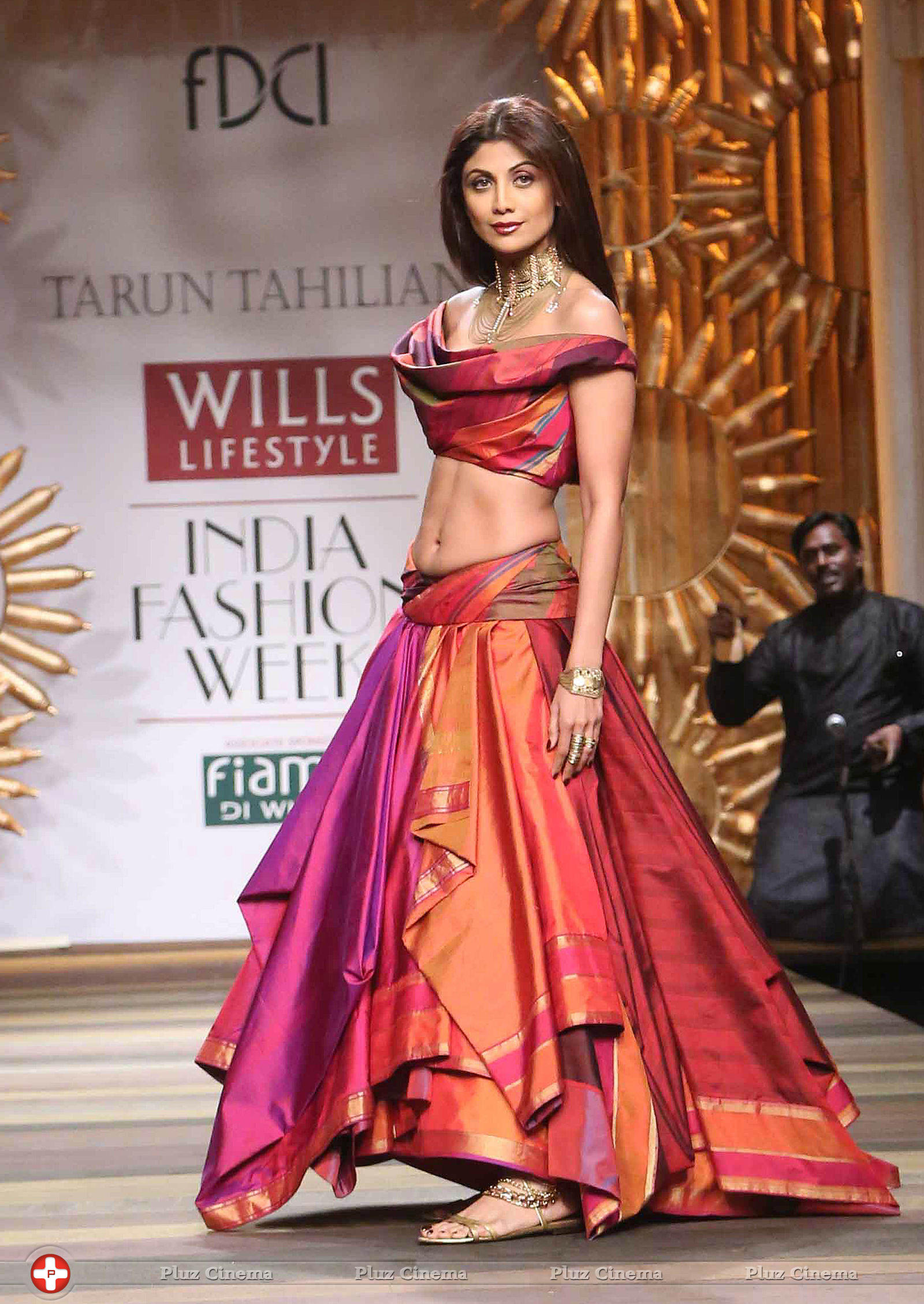 Shilpa Shetty - Promotion of film Dishkiyaoon at the Wills Lifestyle India Fashion Week 2014 Photos | Picture 734992