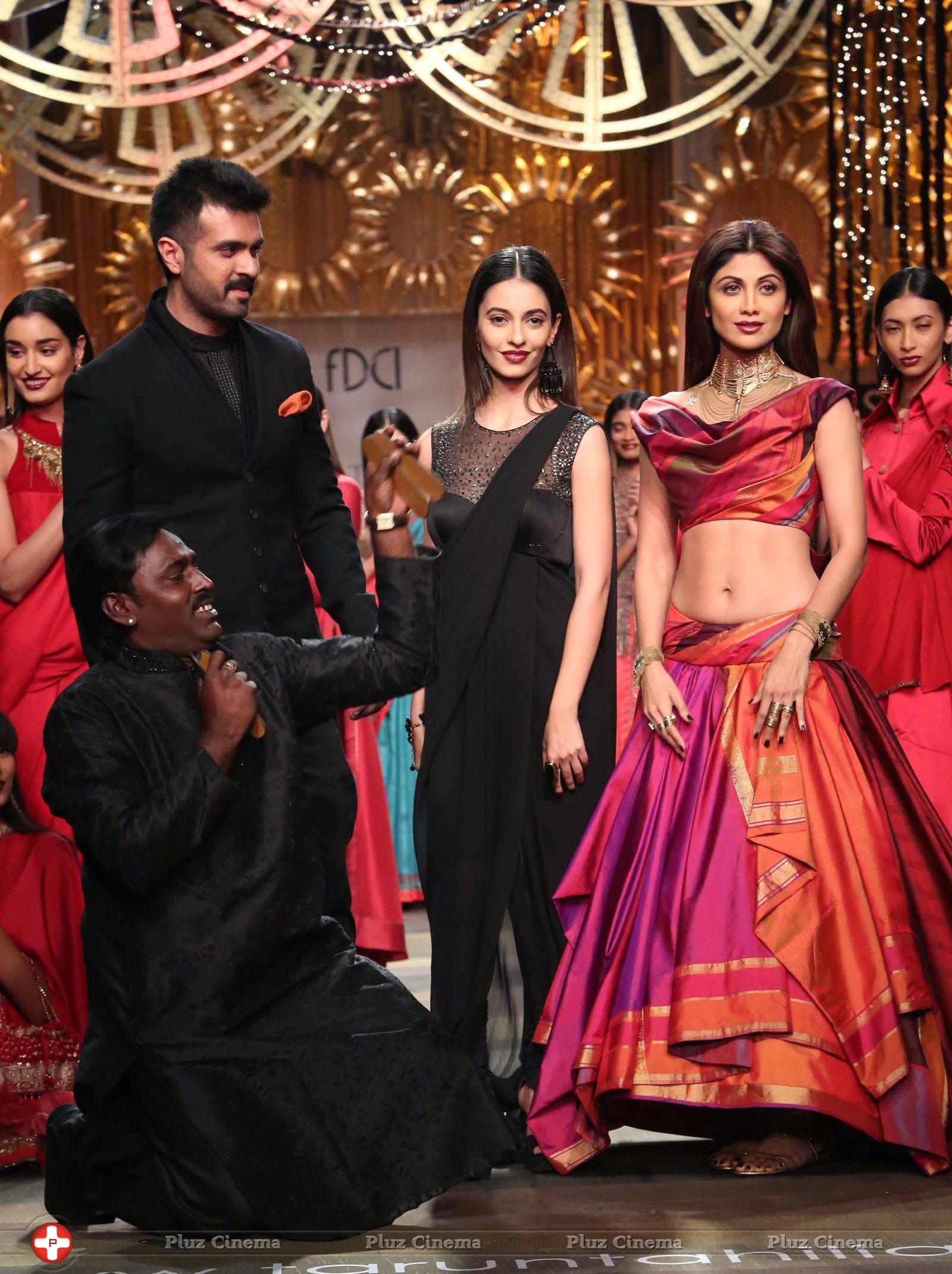 Promotion of film Dishkiyaoon at the Wills Lifestyle India Fashion Week 2014 Photos | Picture 734998
