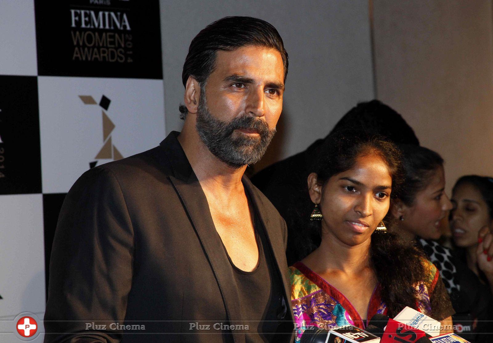 Akshay Kumar - Sonam & Katrina at L'Oreal Paris Femina Women Awards 2014 Photos | Picture 736560